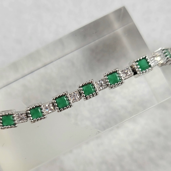 Emerald Tennis Bracelet - Picture 6 of 10